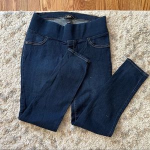 Maternity Skinny Jeans Size 27